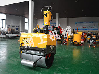 道路養(yǎng)護(hù)責(zé)任重大，小型壓路機(jī)需求迅速增長(zhǎng)